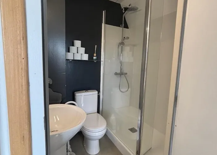 500 M From The 公寓 *