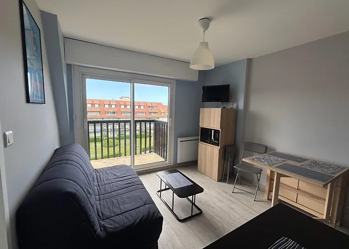 500 M From The * 滨海维莱